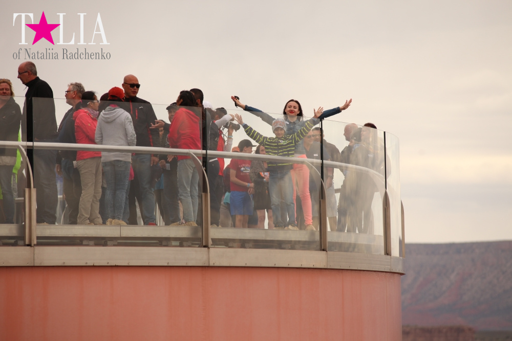 Стеклянный мост SkyWalk или смотровая площадка Гранд-Каньона, Аризона, США
