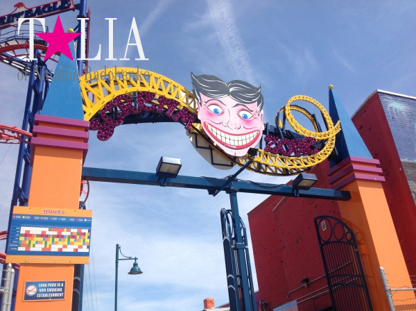 Парк аттракционов. Кони-Айленд, Бруклин, Нью-Йорк (Coney Island)